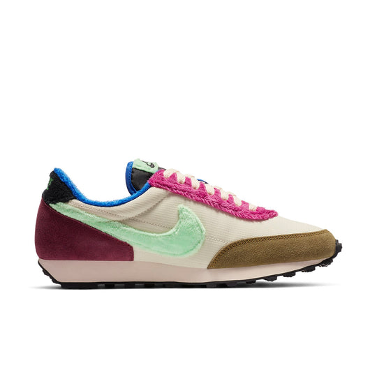 (WMNS) Nike Daybreak 'Fur Pack - Fossil Cactus Flower' DC3275-235