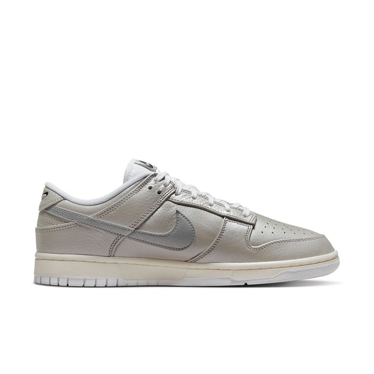 Nike Dunk Low SE 'Metallic Silver' DX3197-095