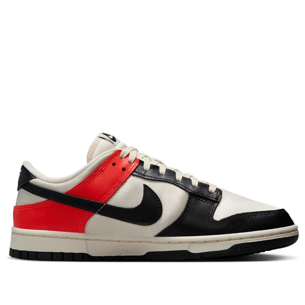 (WMNS) Nike Dunk Low 'Black Toe Bright Crimson' HQ3423-635