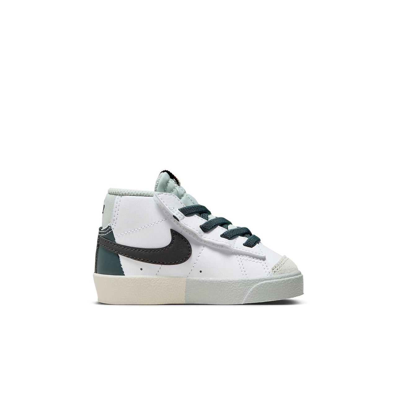 (TD) Nike Blazer Mid '77 SE 'White Black Green' FN6939-101