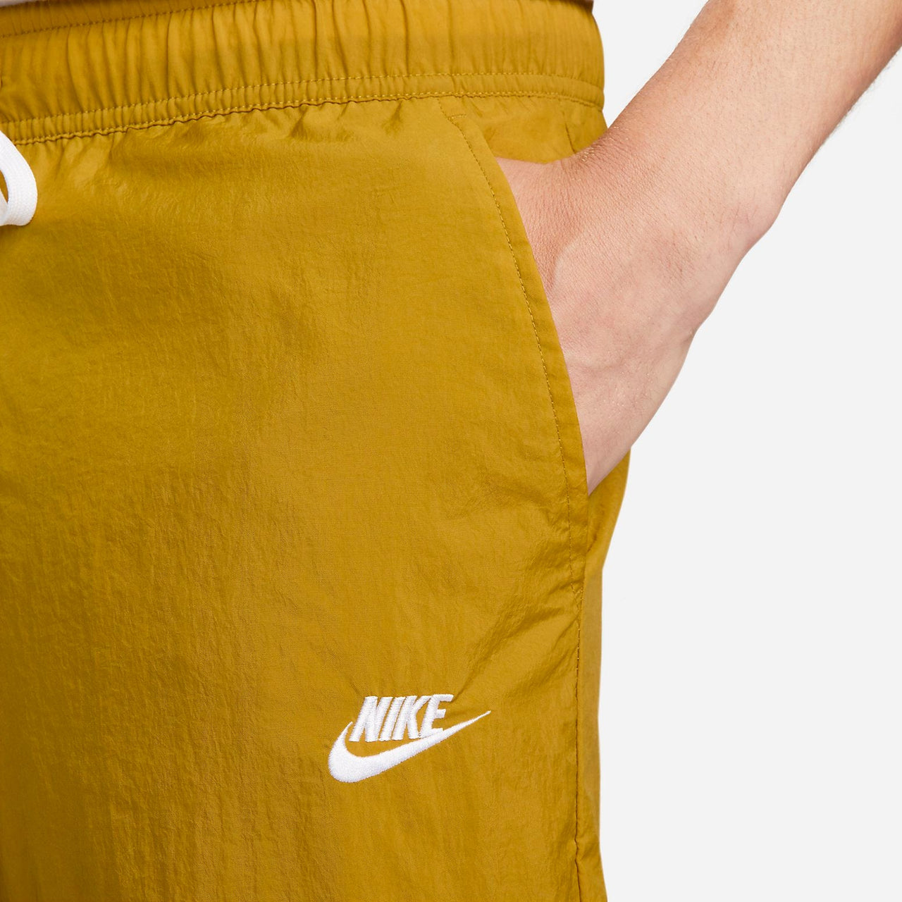 Nike Club Lightweight Woven Trousers 'Bronzine' FB7407-716