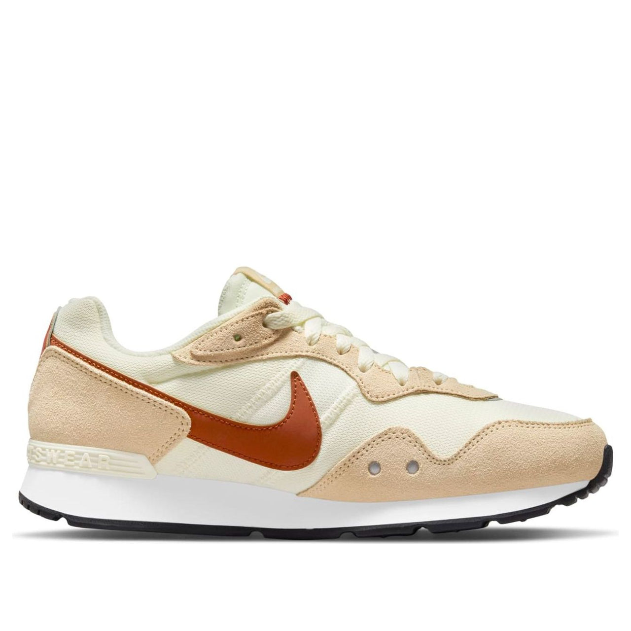 (WMNS) Nike Venture Runner Wide 'Coconut Milk' DM8454-105