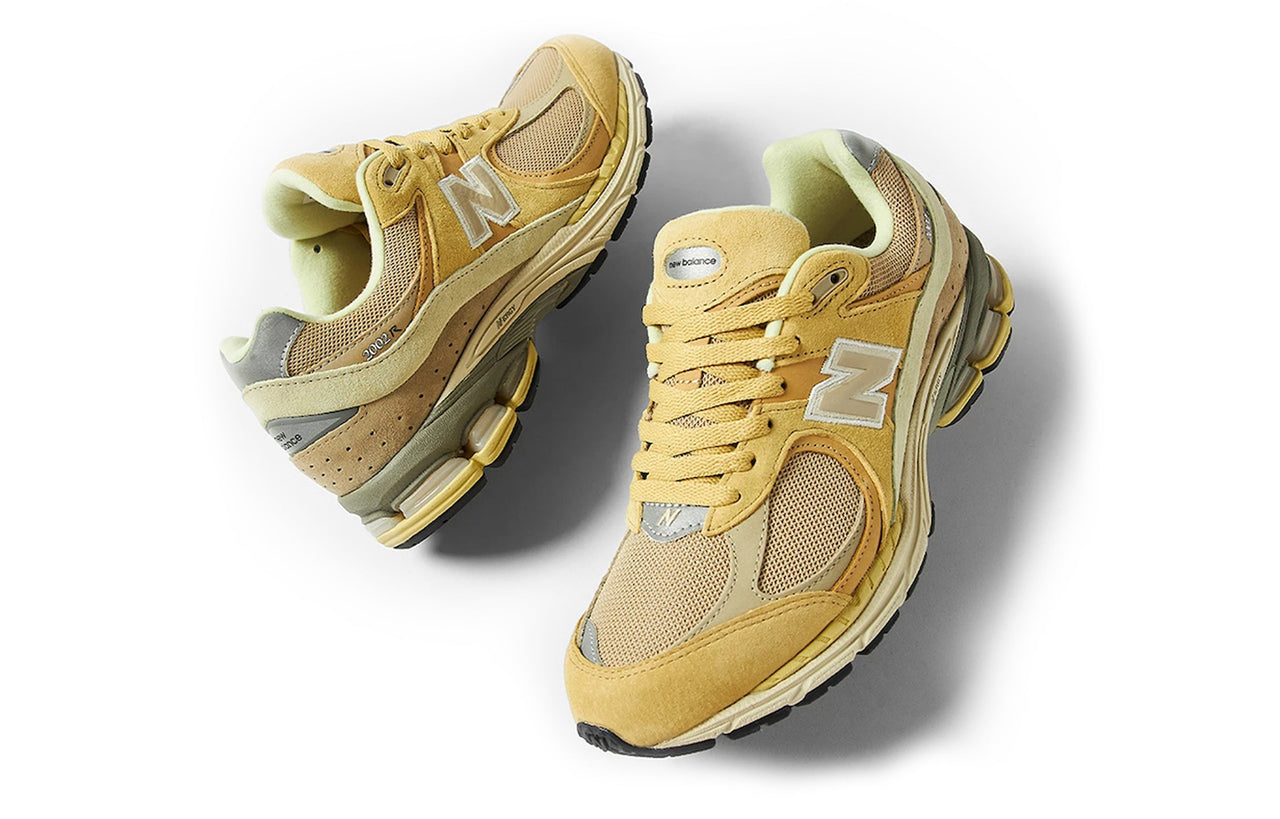 New Balance AURALEE x 2002R 'Sand' M2002RE1