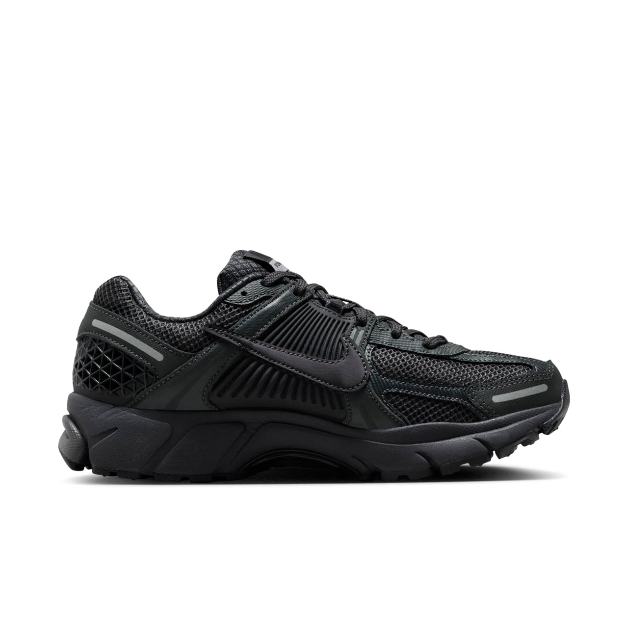 (WMNS) Nike Air Zoom Vomero 5 'Triple Black' FQ7079-002