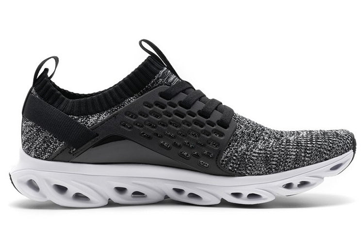 (WMNS) Li-Ning Arc Running Shoes 'Black White Grey' ARHN136-2