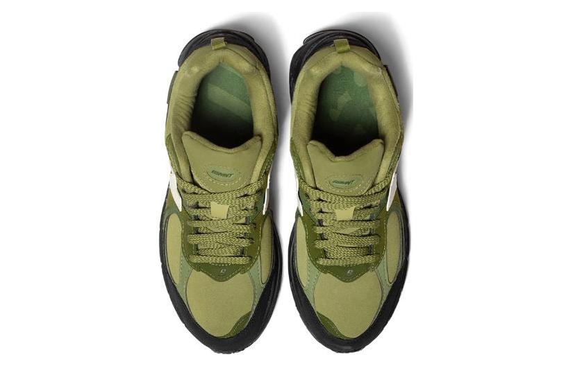 New Balance The Basement New Balance 2002R Olive Black M200RRBA