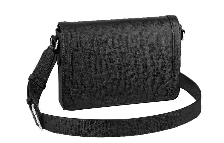 LOUIS VUITTON Wrinkle Free Cow Leather Messenger Bag Shoulder Bag Men's Black