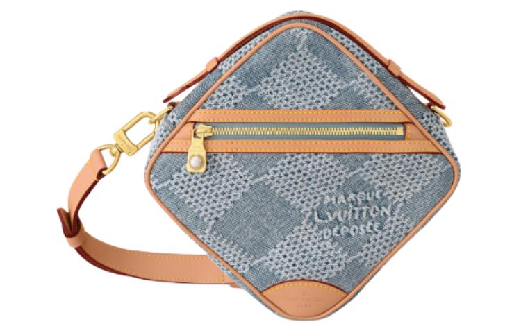 LOUIS VUITTON Chess Messenger