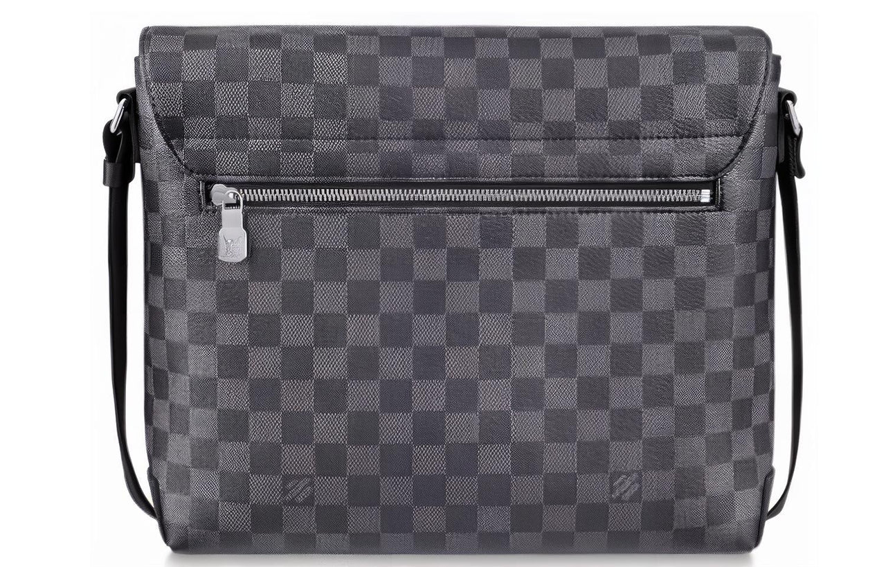LOUIS VUITTON District Shoulder Bags