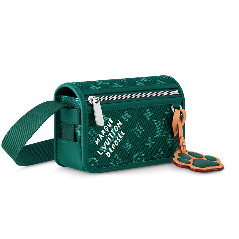 LOUIS VUITTON Bosphore Wearable Wallet