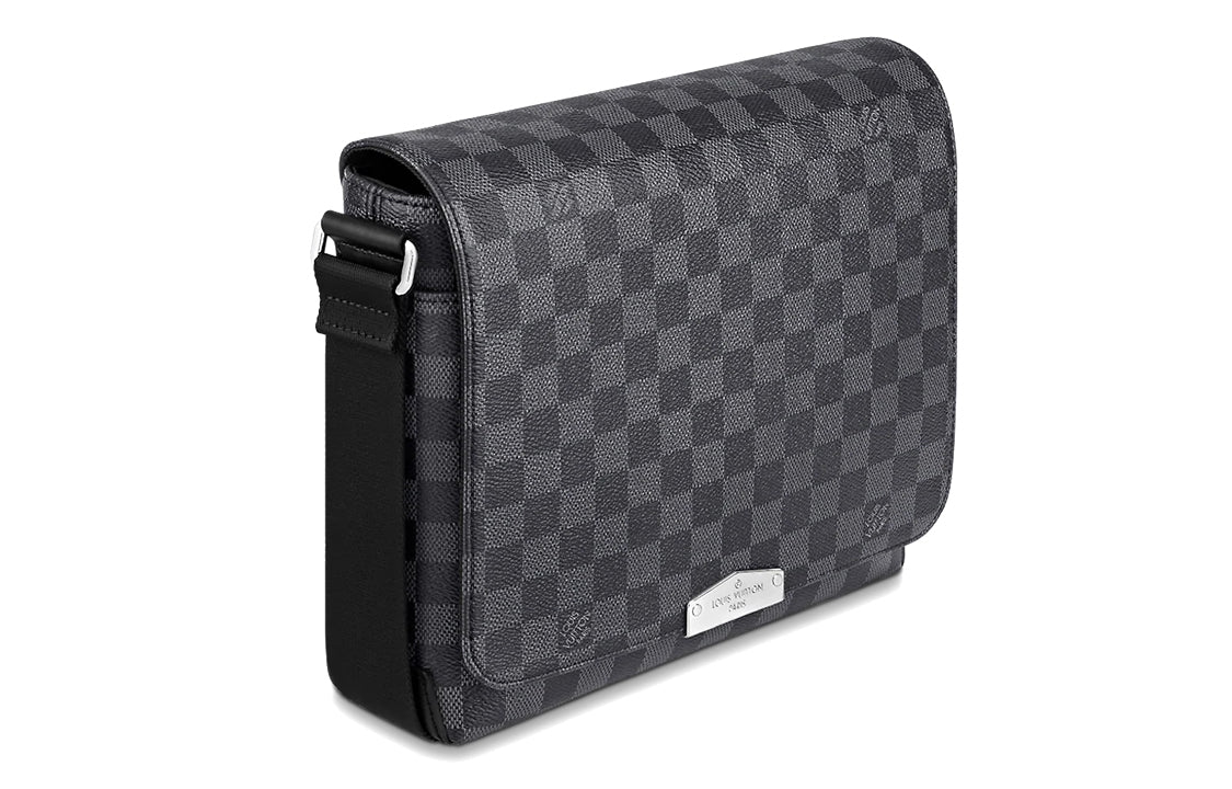 LOUIS VUITTON District Pm Messenger Bag Damier Graphite Black