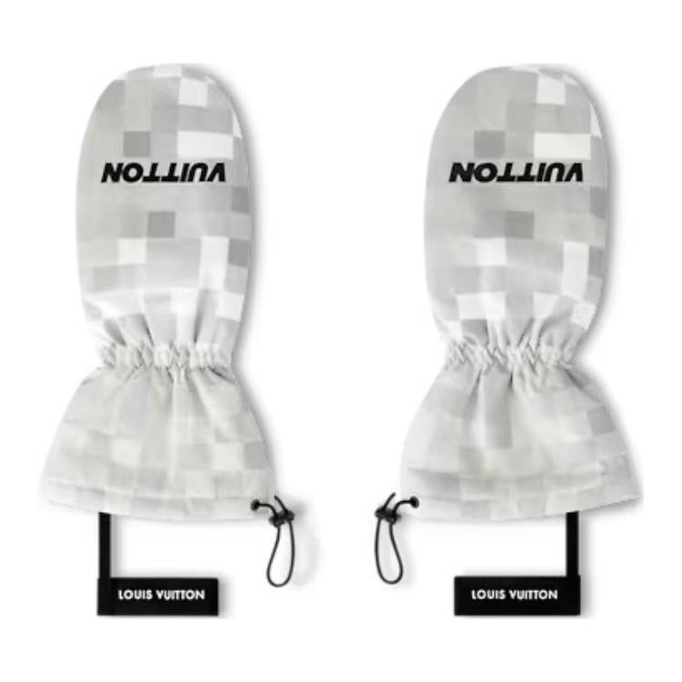 LOUIS VUITTON Damoflage Mittens