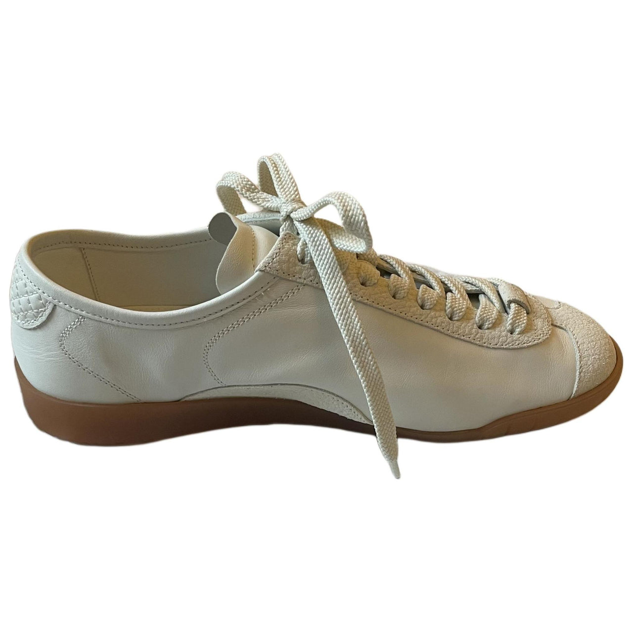 CHANEL Low-Top Casual Shoes Women's White
