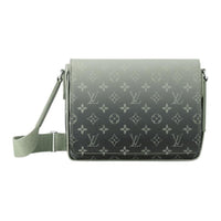 LOUIS VUITTON District Pm