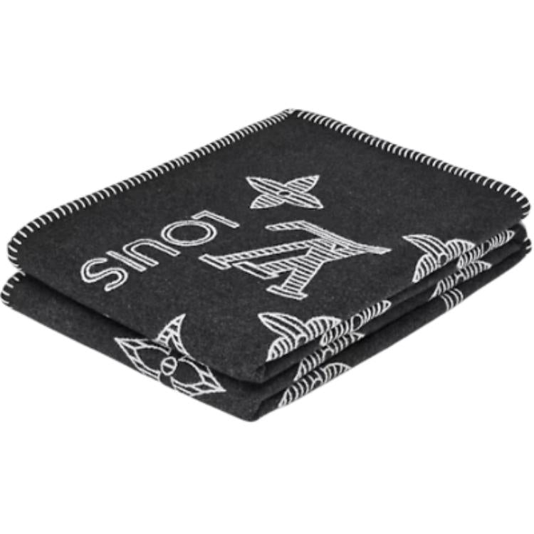 LOUIS VUITTON Blankets