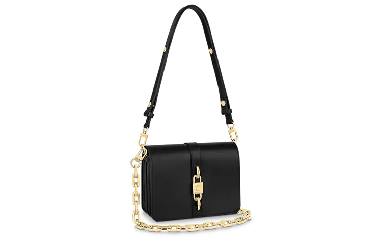 LOUIS VUITTON Shoulder Bags