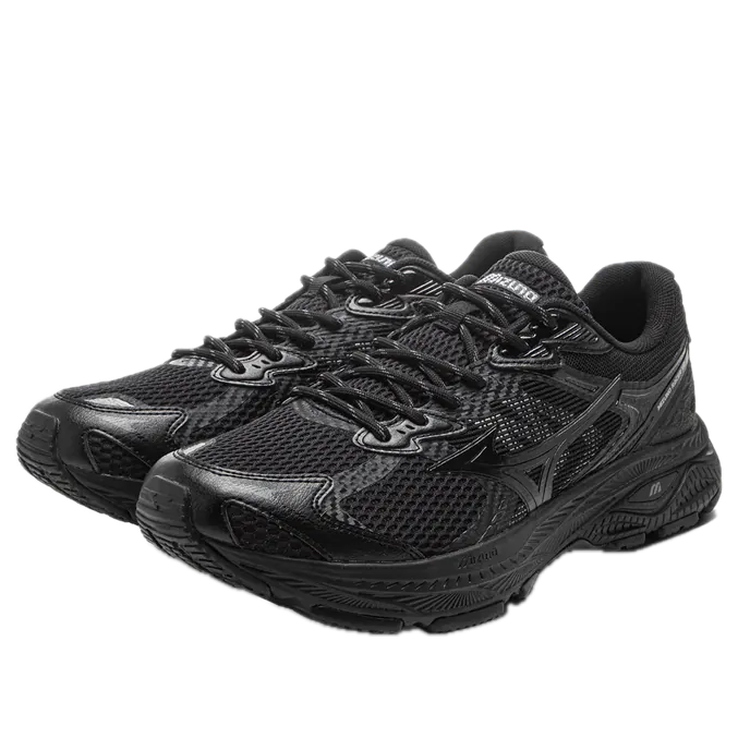 Mizuno Racer V2 'All Black' D1GH250604