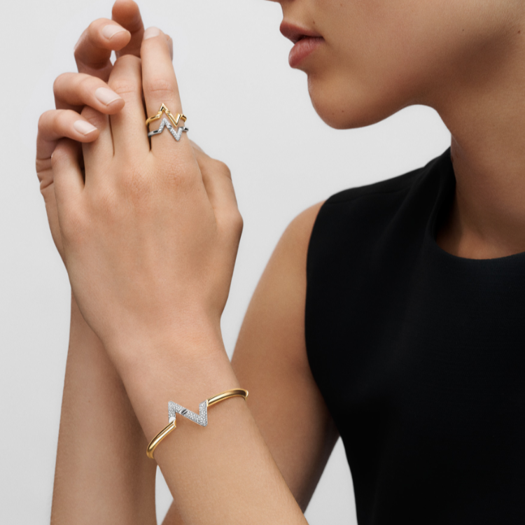 LOUIS VUITTON Lv Volt Upside Down Ring Yellow Gold