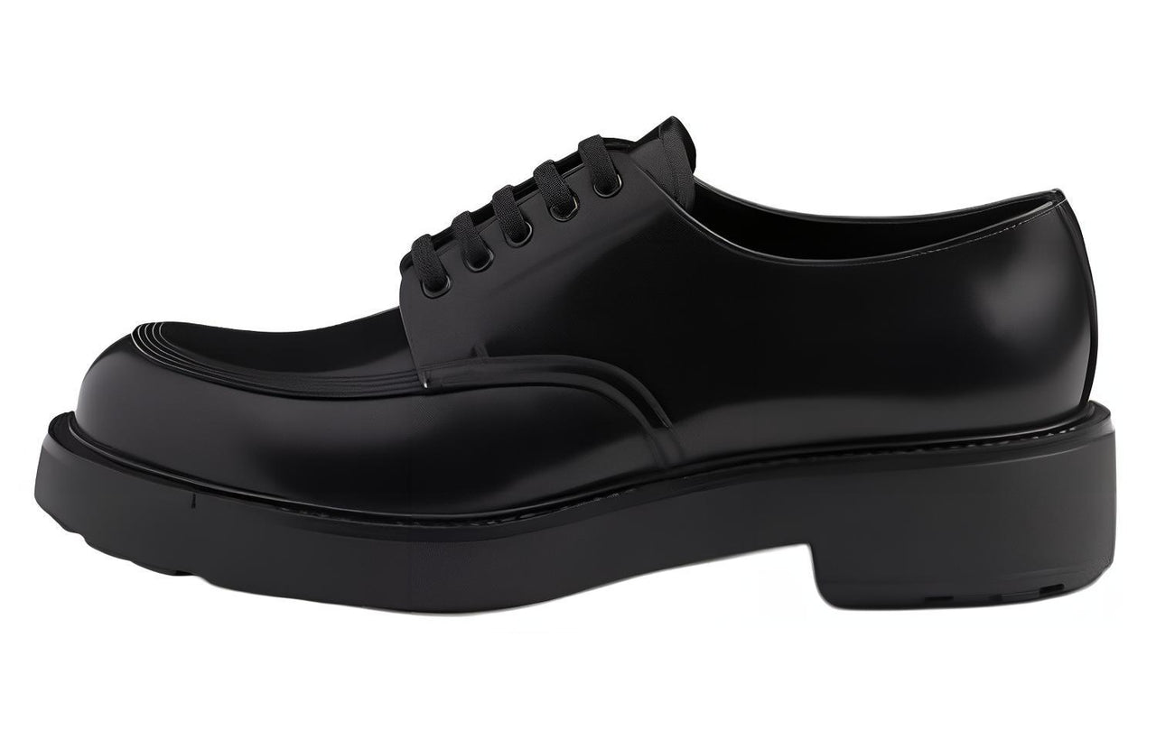PRADA Men's Casual Shoes Men Low-Top Black