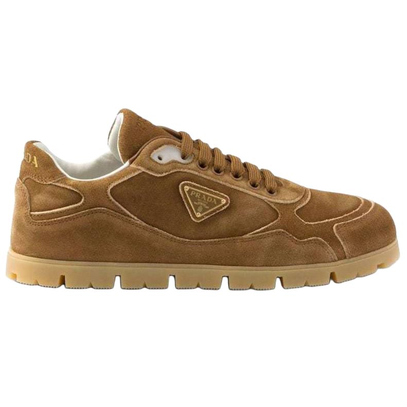 PRADA Low-Top Casual Shoes Women's Brown