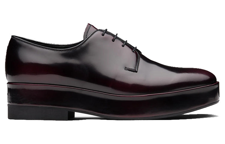 PRADA Men's Casual Shoes Men Low Top Pomegranate