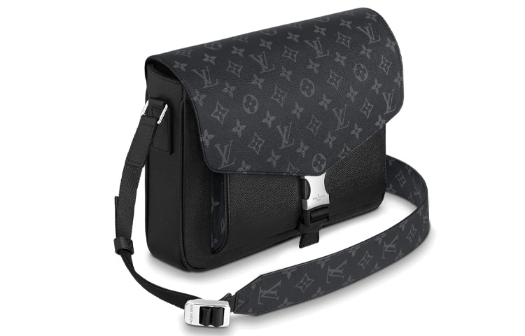 LOUIS VUITTON Messengerama Black