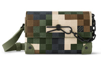 LOUIS VUITTON Steamer Wearable Wallet