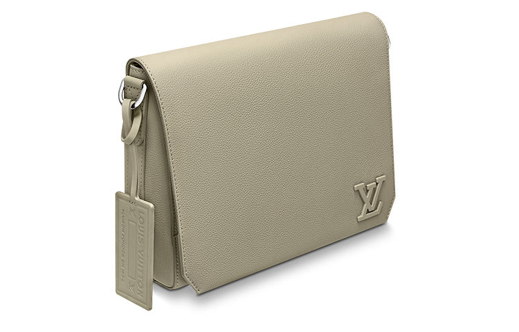 LOUIS VUITTON Takeoff Messenger
