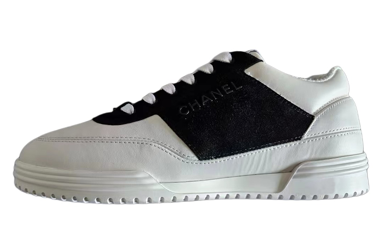 CHANEL 24C Low-Top Skateboard Shoes Women's White Black