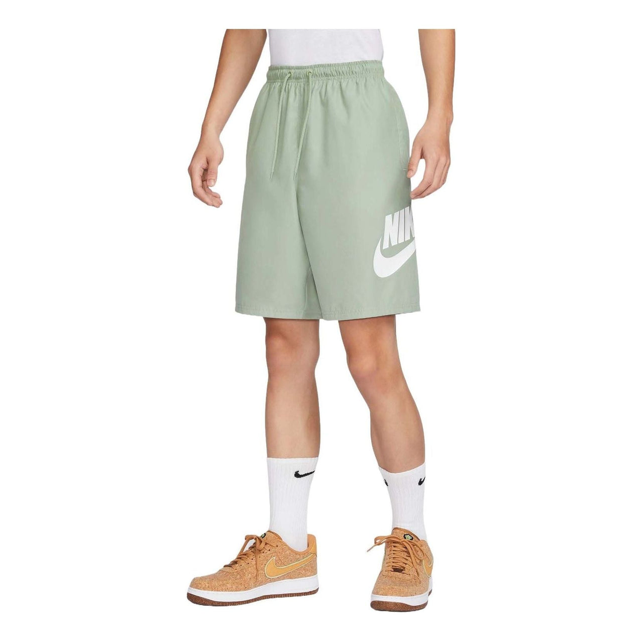 Nike Club Woven Shorts Asia Sizing 'Green White' FN3304-370