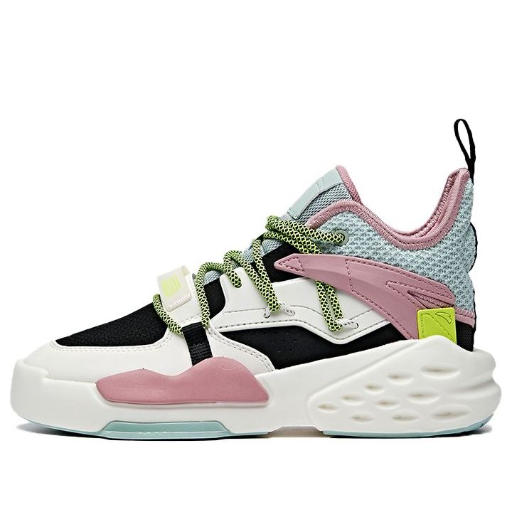 (WMNS) ANTA Baseline Low 'White Black Pink' 122018087-5