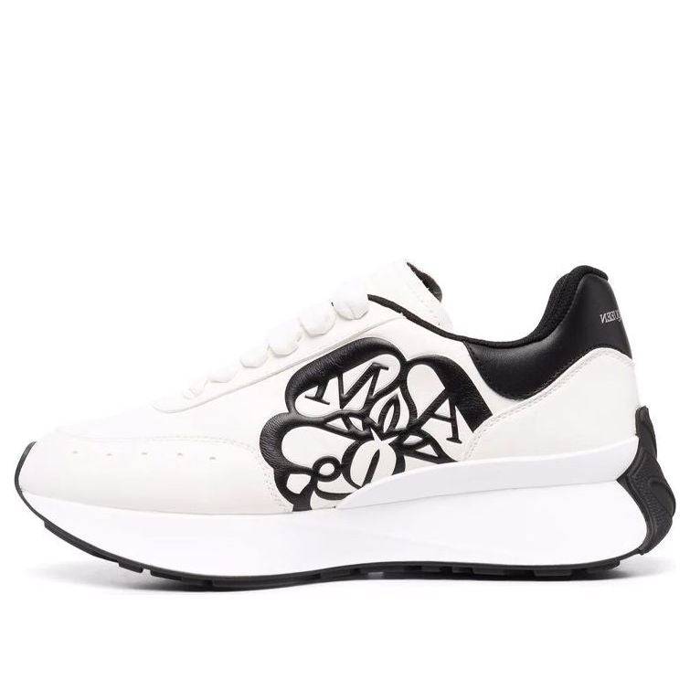 (WMNS) Alexander McQueen Sprint Runner Lace-Up Sneakers 'White Black' 691039WIC959061