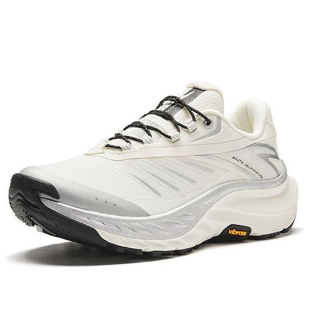 (WMNS) ANTA Running Shoes 'White Silver Black' 922345588-1