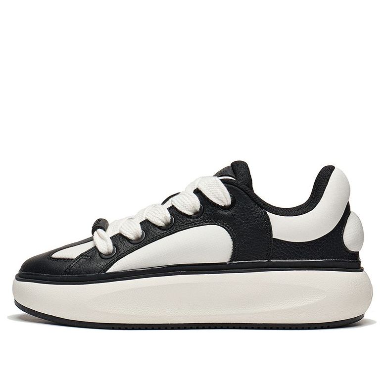 (WMNS) Li-Ning YunYou C4D 'Black White' AZGT090-2