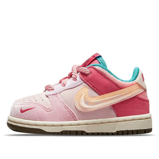 (TD) Nike Social Status x Dunk Low 'Strawberry Milk' DM3350-600