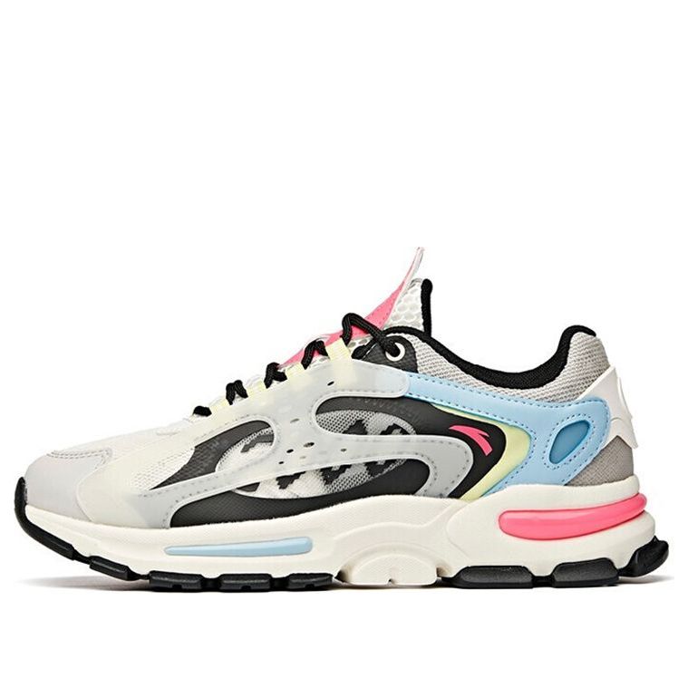 (WMNS) ANTA Life Series Sneakers 'White Black Grey' 122038899-4