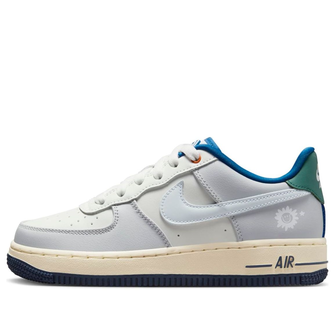 (GS) Nike Air Force 1 LV8 'Sail White Thinder Blue' HM3721-111