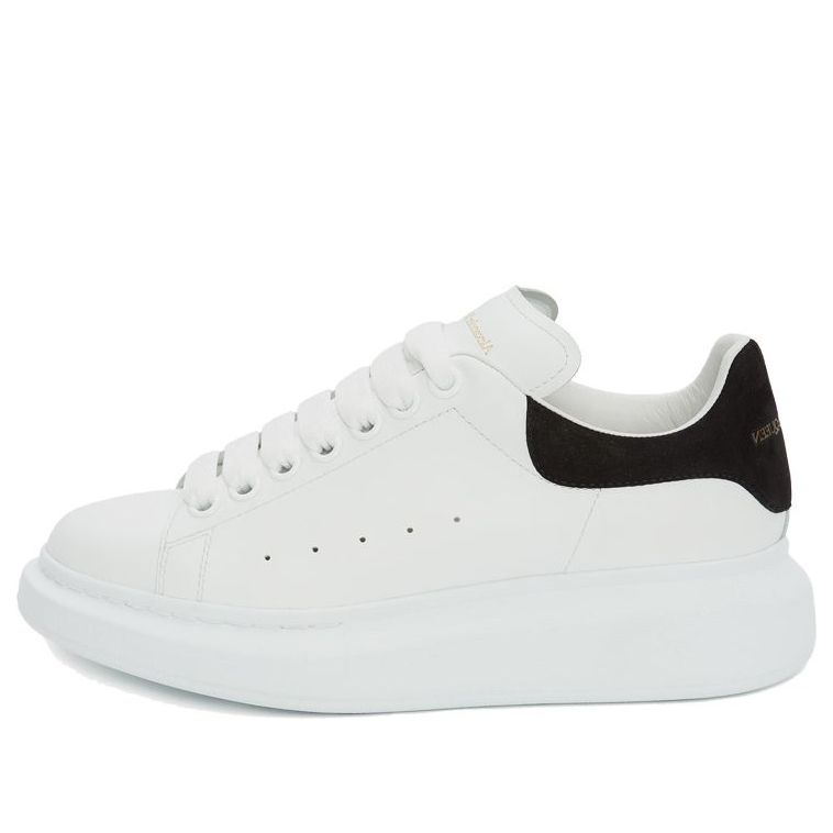 (WMNS) Alexander McQueen Oversized Sneaker 'White Black Suede' 553770WHGP79061