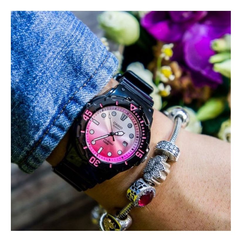 Quartz Waterproof Sports Pink Gradient Pink Analog LRW-200H-4E