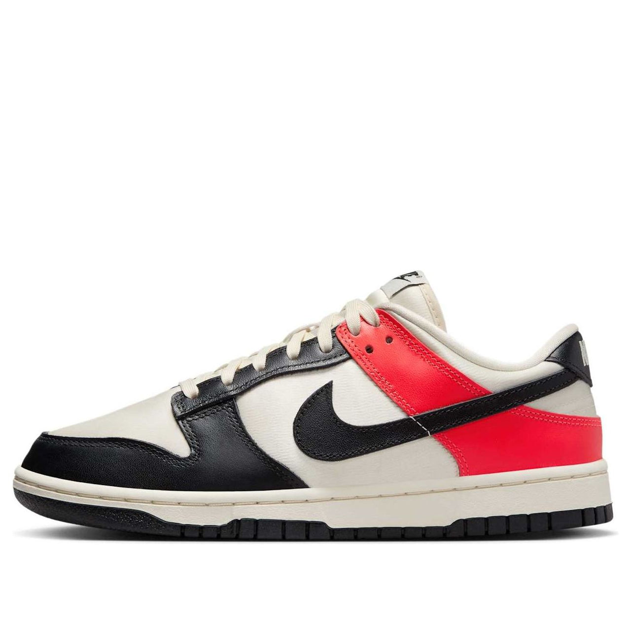 (WMNS) Nike Dunk Low 'Black Toe Bright Crimson' HQ3423-635