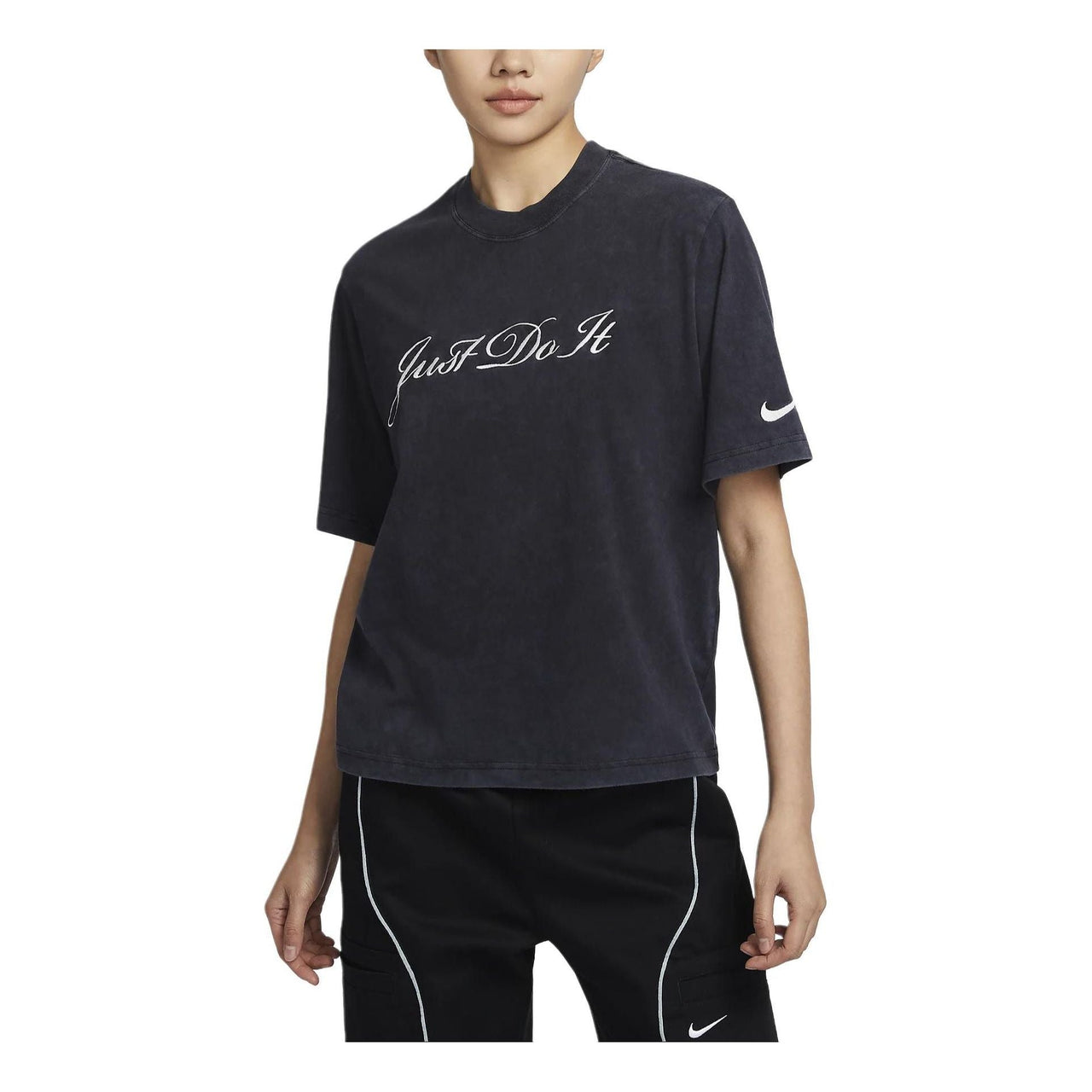 (WMNS) Nike Sportswear Logo T-shirt Asia Sizing 'Black' FZ4886-010