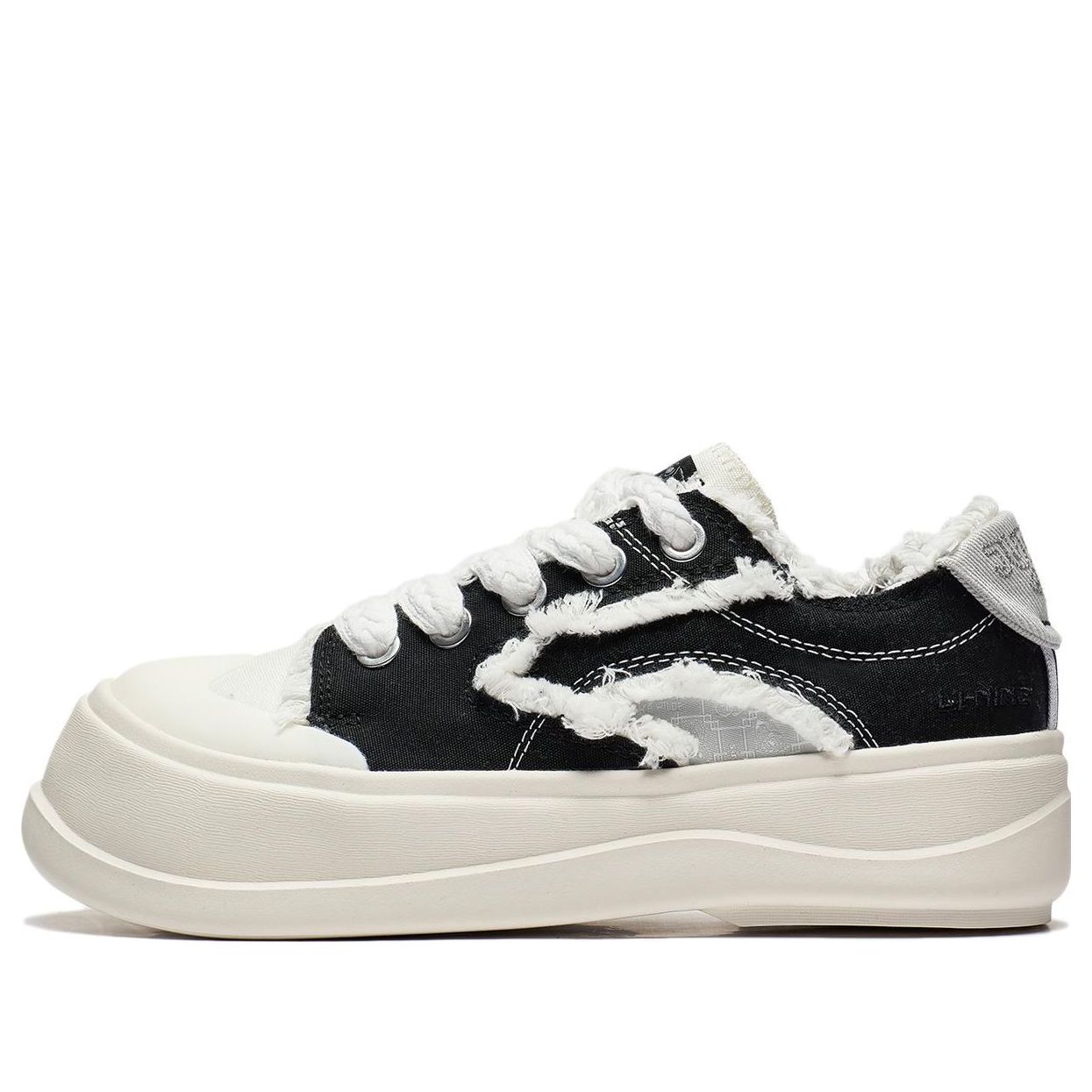 (WMNS) Li-Ning x Disney Low-Top Sneakers 'Black White' AGCT042-1