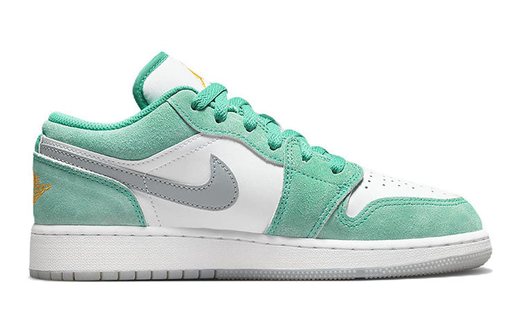 (GS) Air Jordan 1 Low SE 'New Emerald' DO8244-301