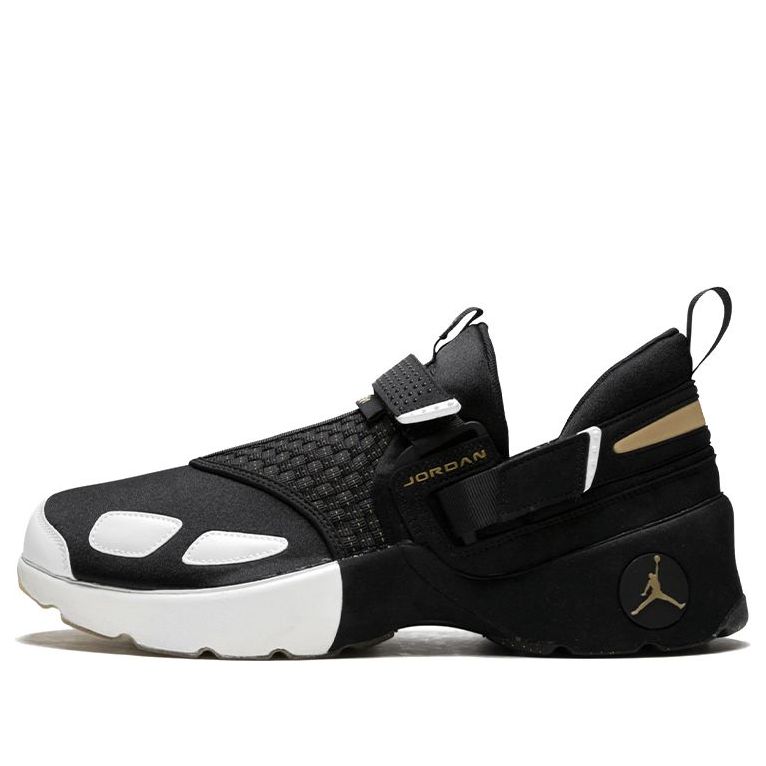 Air Jordan Trunner LX 'BHM' 909408-032